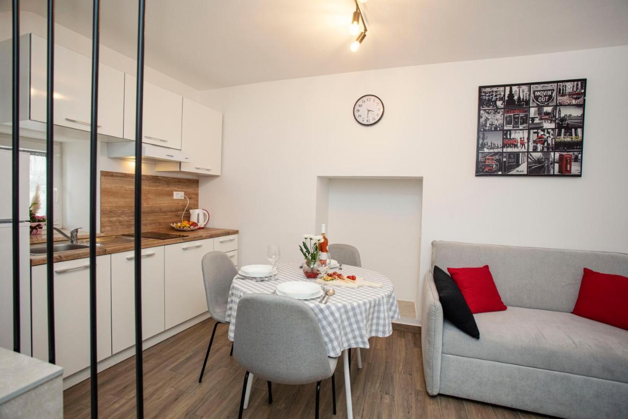 Studio Apartman Amalie بازين المظهر الخارجي الصورة