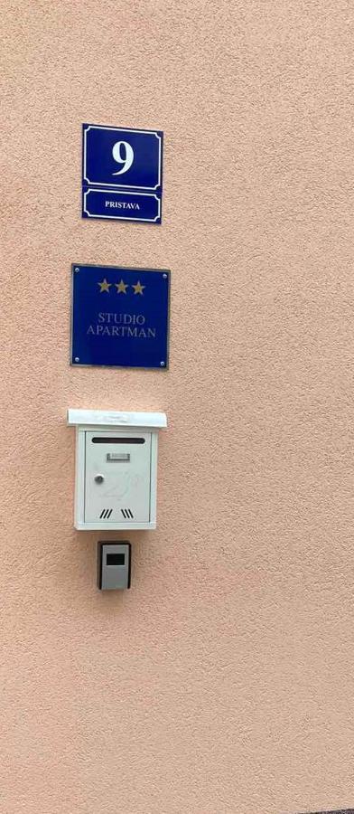 Studio Apartman Amalie بازين المظهر الخارجي الصورة